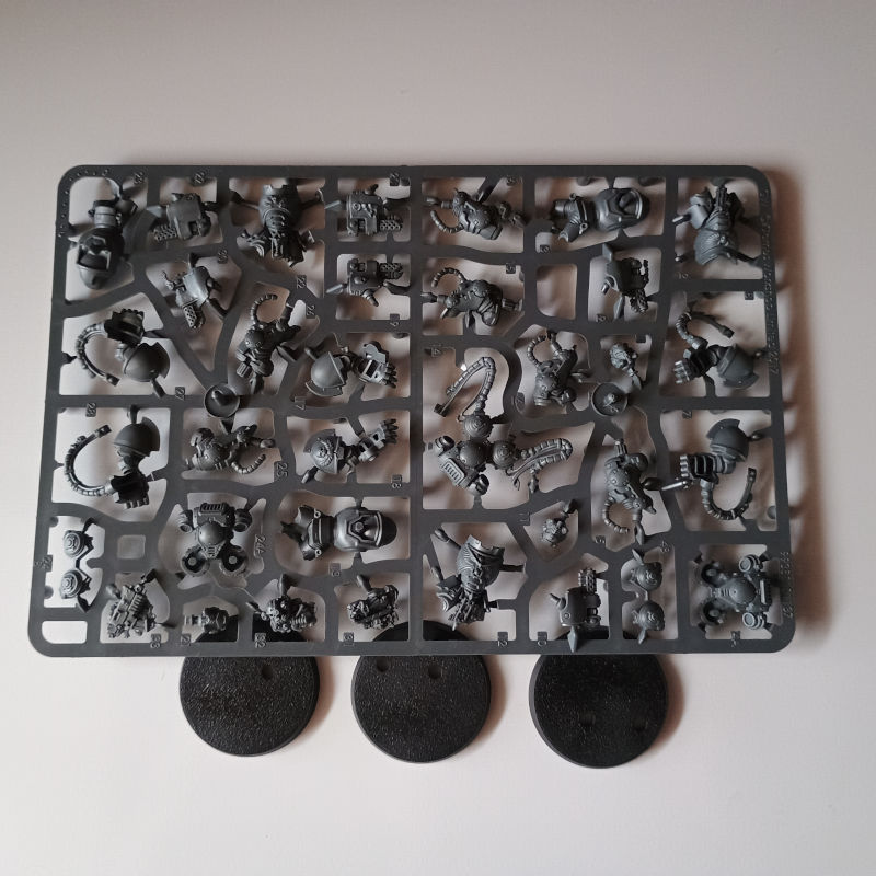Space Marines Flamestorm Aggressors OOP New on Sprue