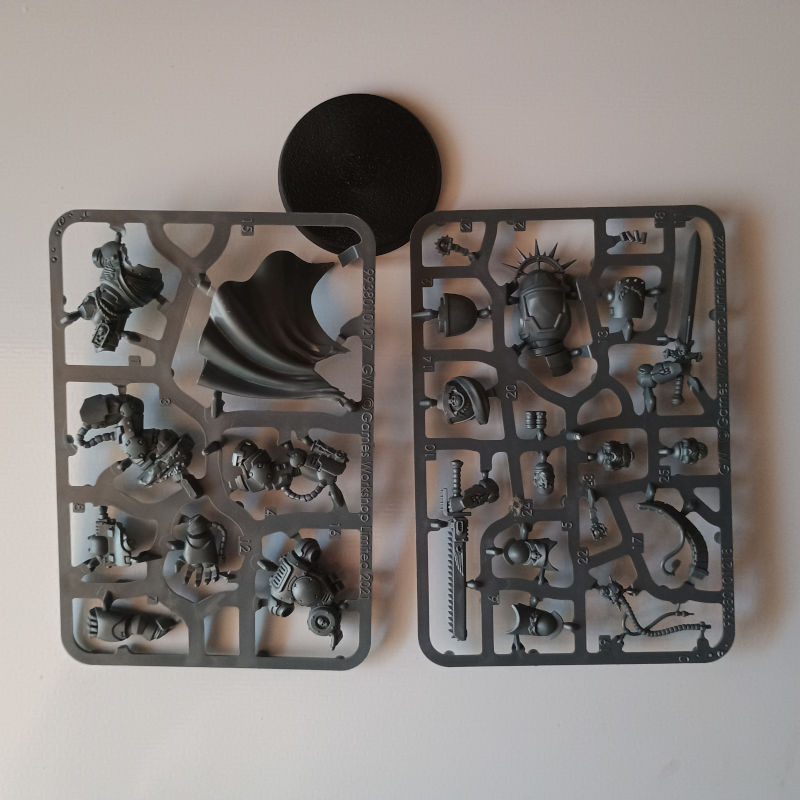 Space Marines Captain in Gravis Armour New on Sprue