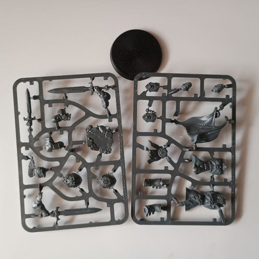 Adeptus Custodes Blade Champion New on Sprue