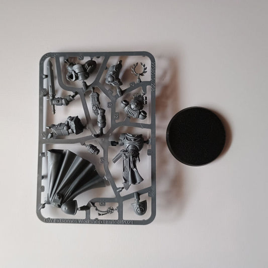 Space Marines Captain Imperium Magazine New on Sprue