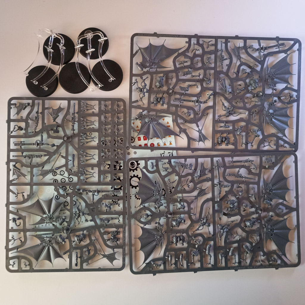 Adeptus Mechanicus Pteraxii Skystalkers / Sterylizors New on Sprue