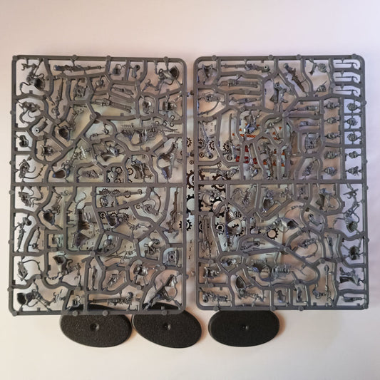 Adeptus Mechanicus Serberys Raiders / Sulphurhounds New on Sprue