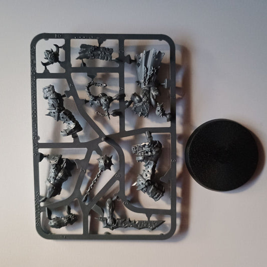 Blades of Khorne Slaughterpriest with Hackblade and Wrath-hammer New on Sprue