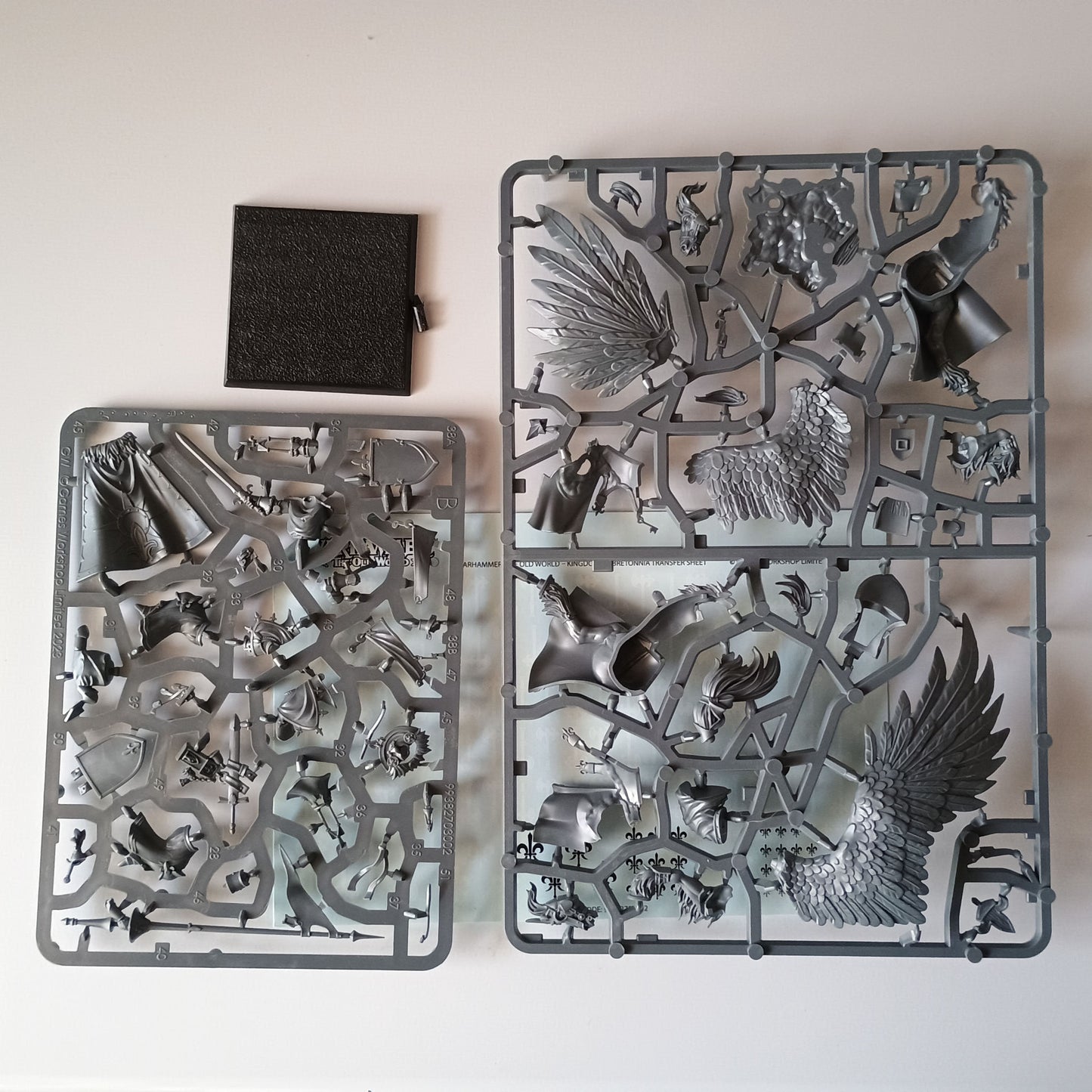 Kingdom of Bretonnia Lord on Royal Pegasus New on Sprue