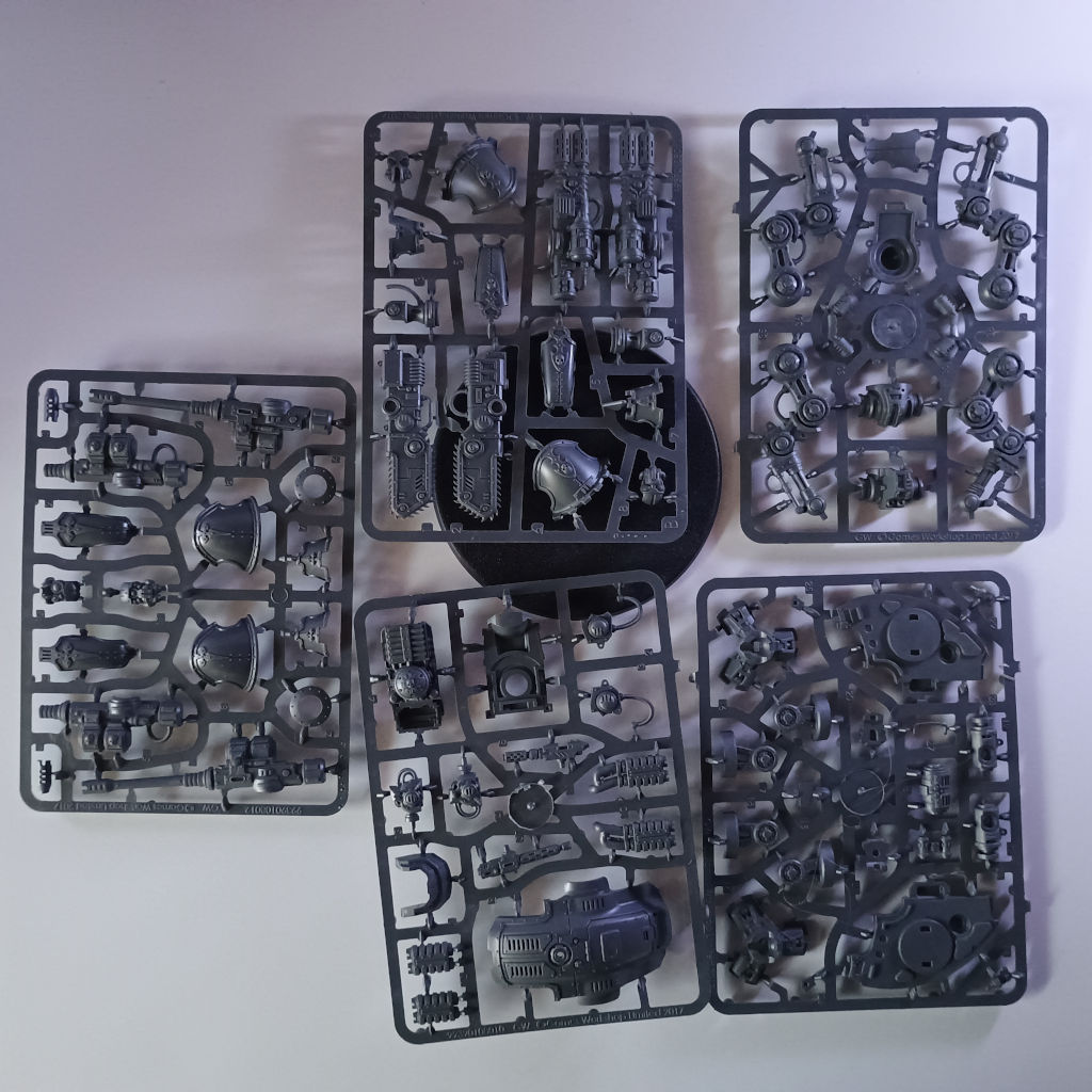 Imperial Knights Knight Armiger x 1 New on Sprue