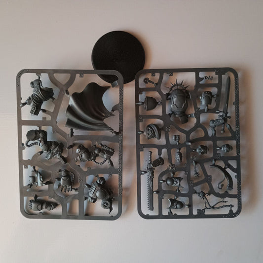 Space Marines Captain in Gravis Armour New on Sprue